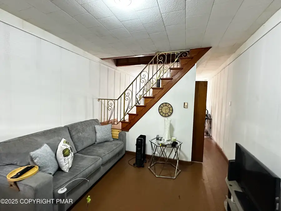 218 E Columbia Avenue, Mount Carmel, PA 17851 - Image #3