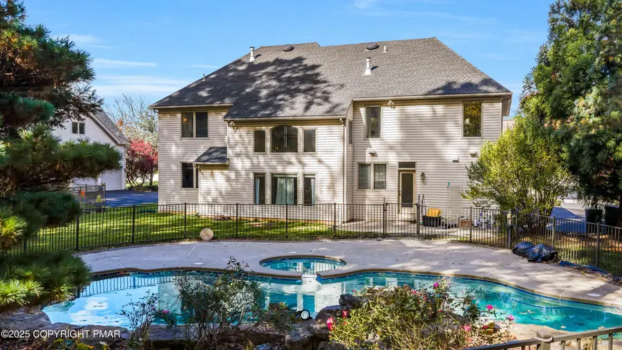 6126 Palomino Drive, Upper Macungie, PA 18106 - Image #2