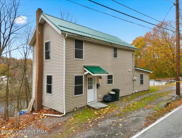 760 Hudson Street, Hawley, PA 18428