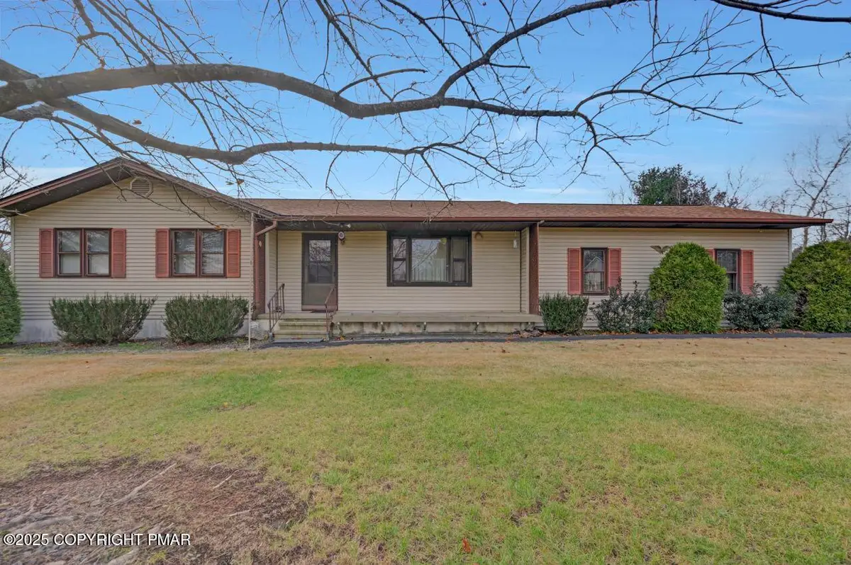 147 Countryside Drive, Brodheadsville, PA 18322 - #1