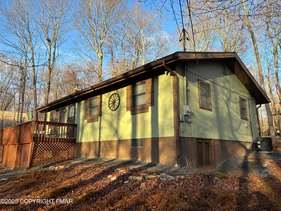 38 Mountain Glen Drive, Clifton Township, PA 18424 - Image #3