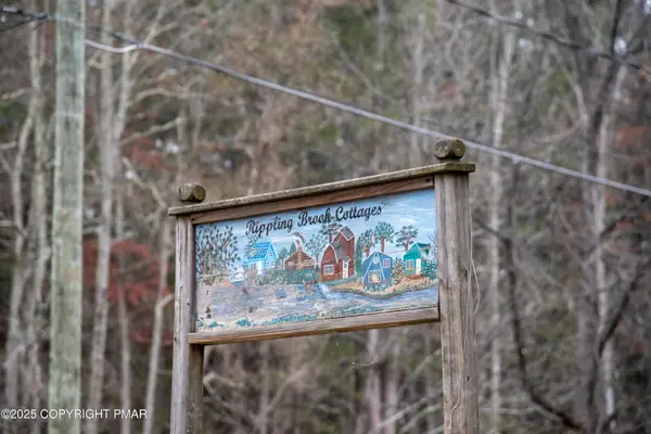 111 Rippling Brook Road, Canadensis, PA 18325