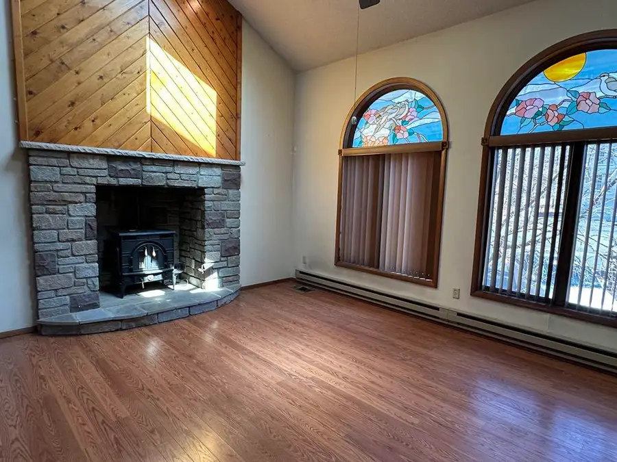 329 Hyland Drive, East Stroudsburg, PA 18301 - Image #3