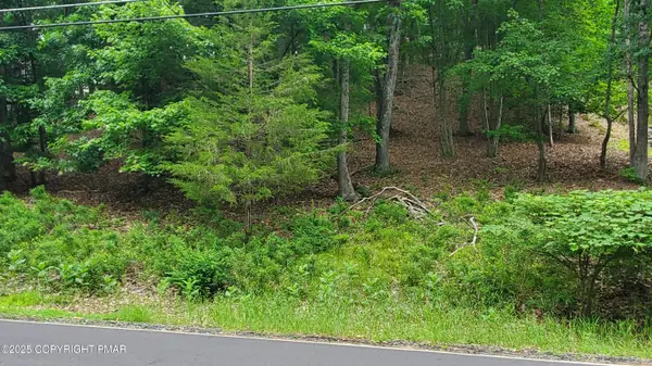 1895 Stafford Drive, Bushkill, PA 18324