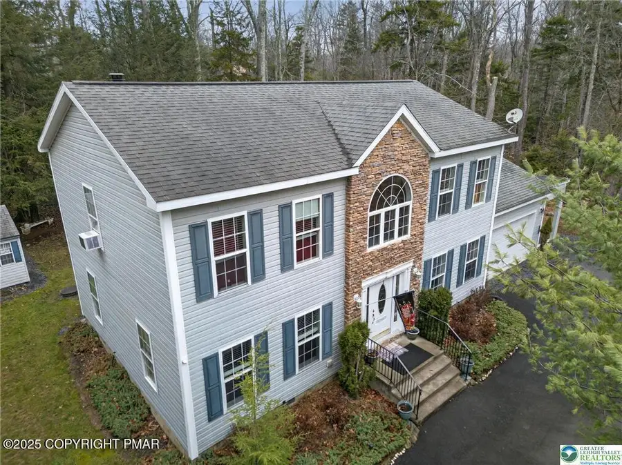 216 Pheasant Place, Tobyhanna, PA 18466 - Image #2