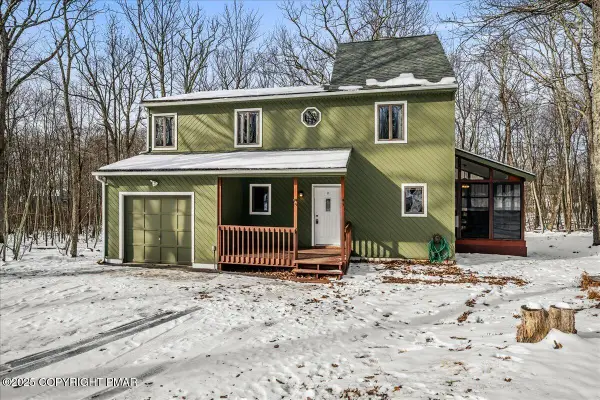 270 Oakenshield Drive, Tamiment, PA 18371