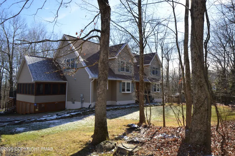 221 Spruce Run Drive, Dingmans Ferry, PA 18328 - Image #3