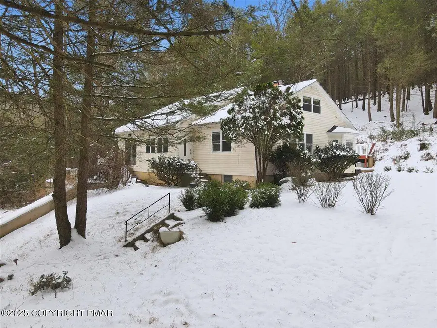 172 Evergreen Hollow Road, Effort, PA 18330 - #2