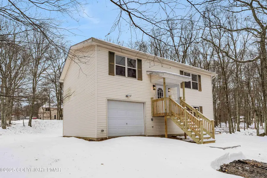 2127 Bushkill Circle, Bushkill, PA 18324 - Image #2