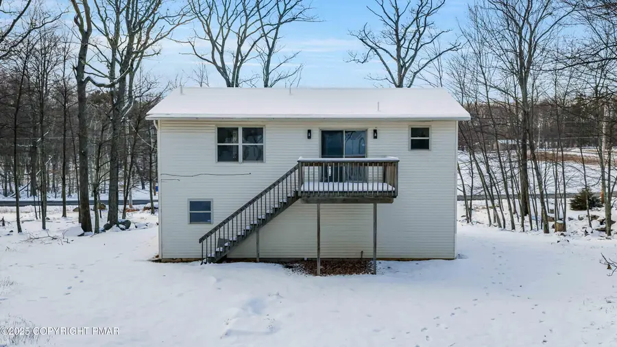 2127 Bushkill Circle, Bushkill, PA 18324 - Image #3