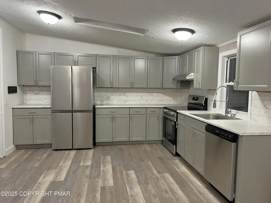 655 Long Mountain Road, Effort, PA 18330 - Image #2