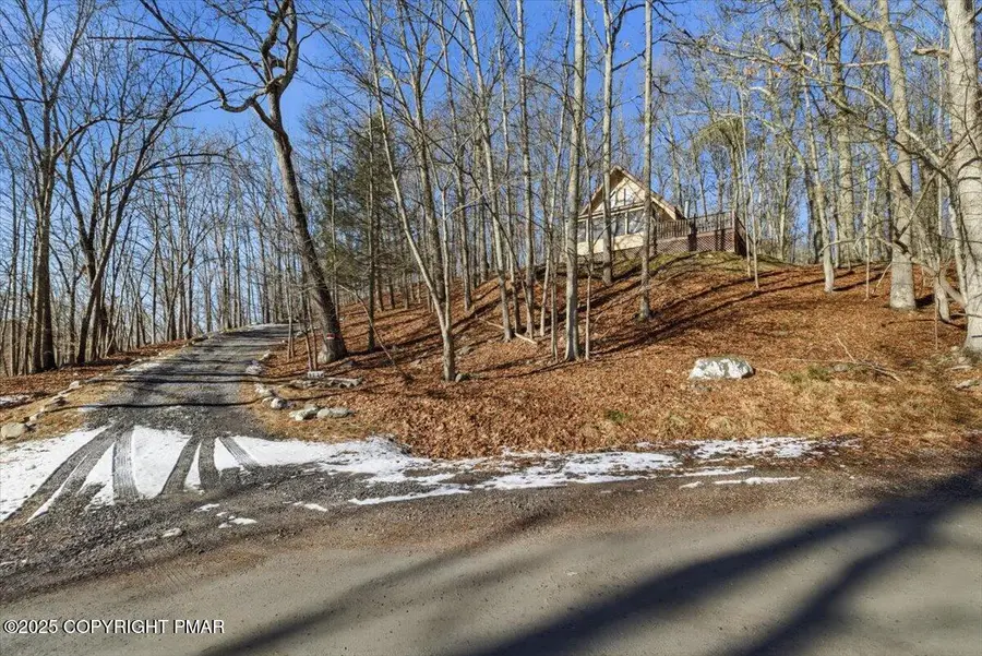 8124 Gallahad Pass, East Stroudsburg, PA 18302 - Image #2