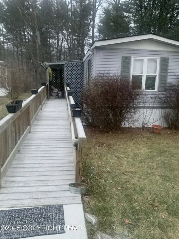 145 Gold Lane, Stroudsburg, PA 18360