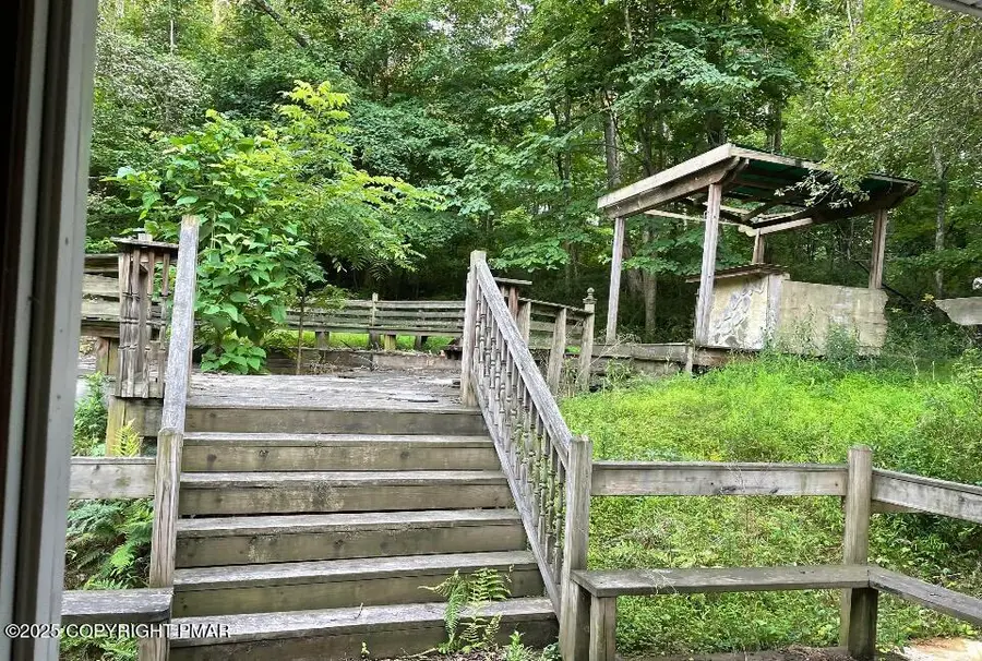 410 Hunters Farm Road, Henryville, PA 18332 - Image #2