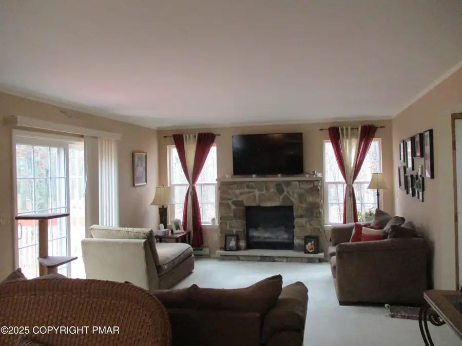 3290 Bluebird Drive, Bushkill, PA 18324 - Image #3