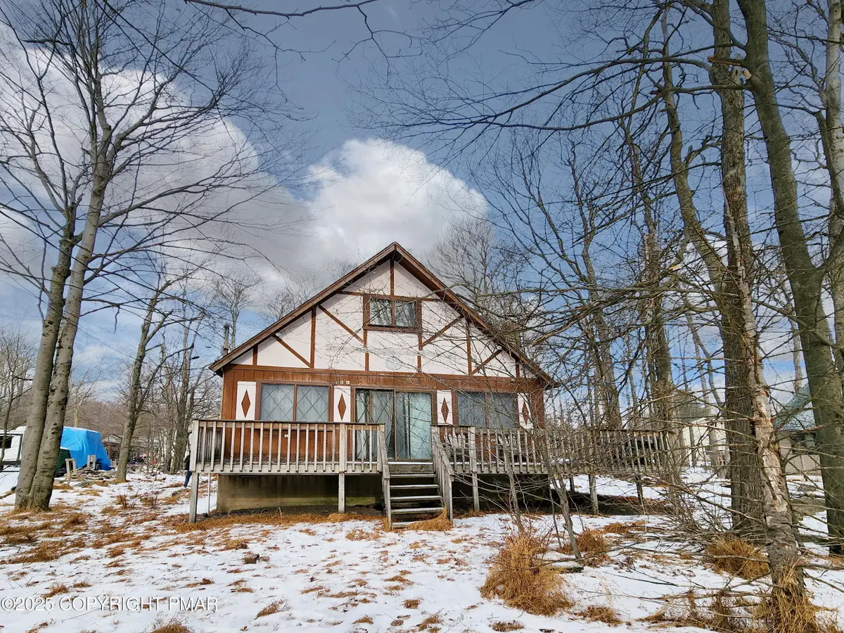 1686 Moonbeam Terrace, Tobyhanna, PA 18466 - Image #1