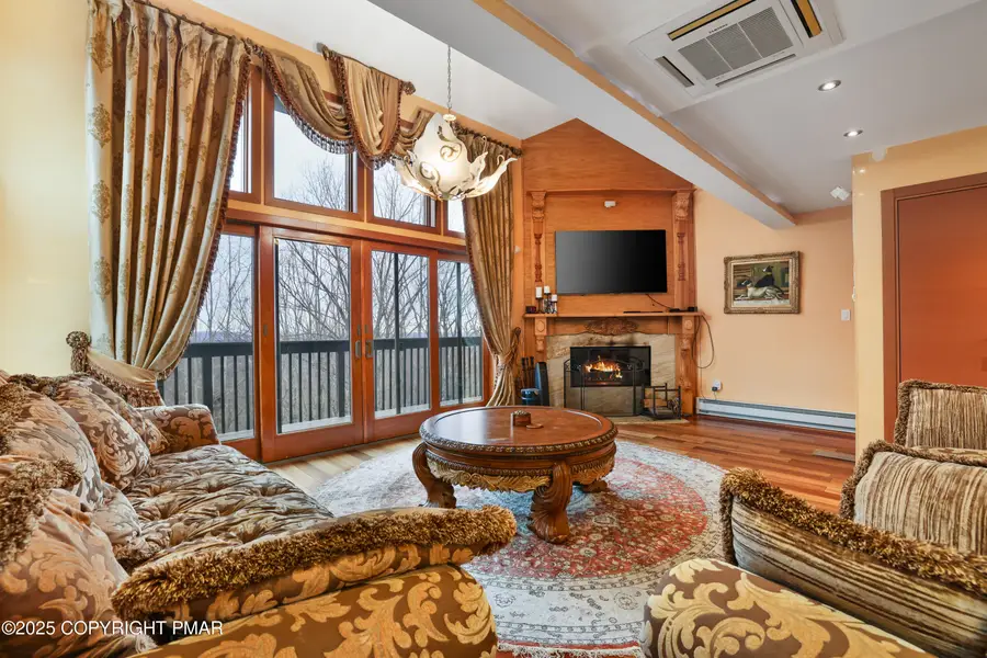 298 Overlook Way, Tannersville, PA 18372 - Image #2