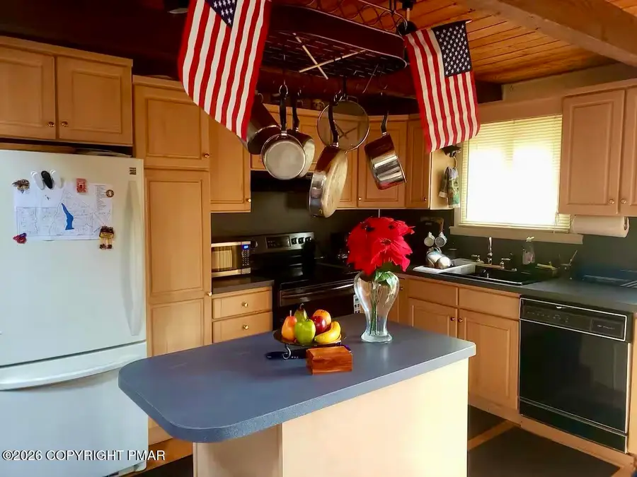 4517 Briarcliff Terrace, Tobyhanna, PA 18466 - Image #2