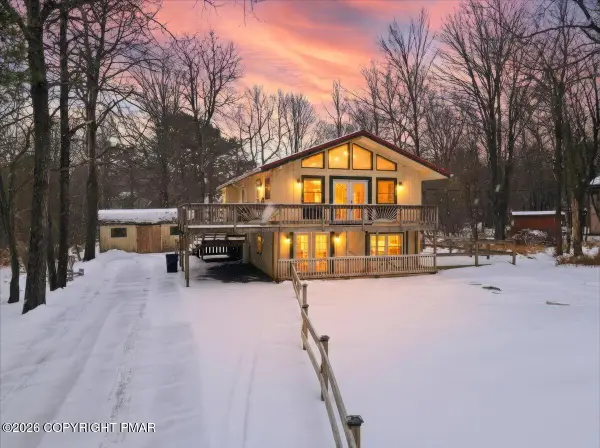 401 Clearview Drive, Long Pond, PA 18334