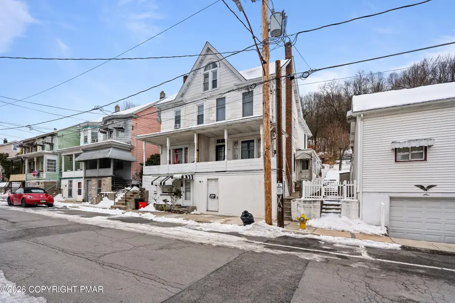 328 W Abbott Street, Lansford, PA 18232 - Image #2