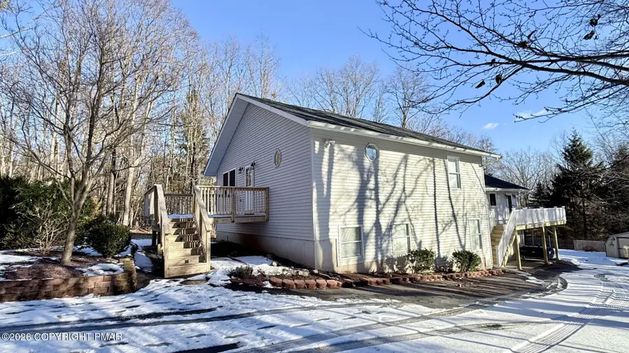 899 Lower Mountain Drive, Effort, PA 18330 - Image #2