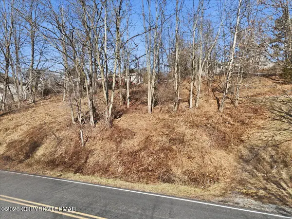 517 Edgemont Rd 517 Road, Stroudsburg, PA 18360