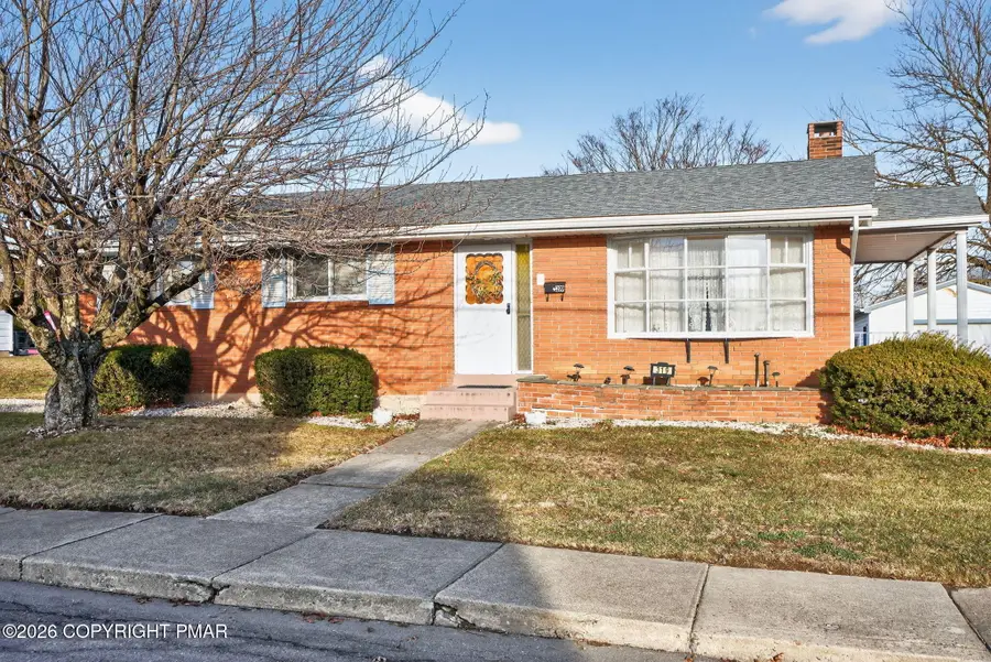 319 Falcone Avenue, Roseto, PA 18013 - Image #2