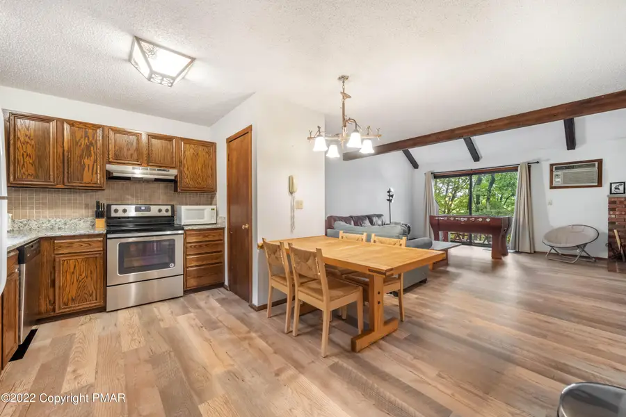 84 Cross Country Lane, Tannersville, PA 18372 - Image #2