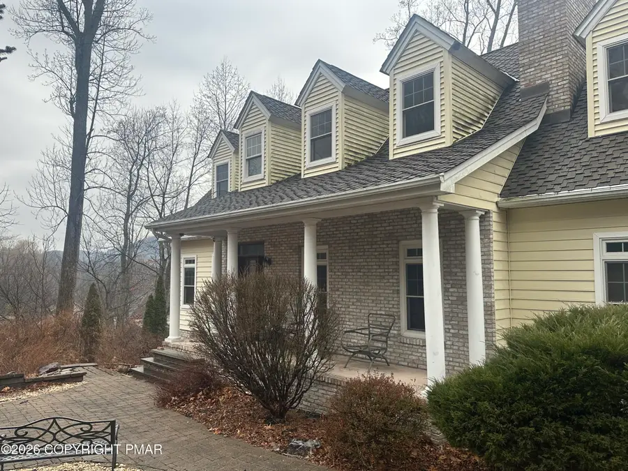 2 Shepard Court, Delaware Water Gap, PA 18327 - Image #3