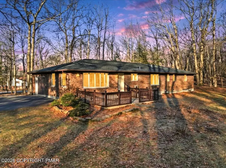 237 Shady Oaks Drive E, Saylorsburg, PA 18353 - Image #2