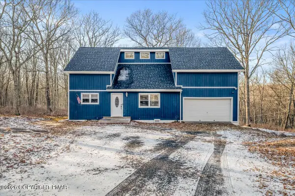 3260 Bluebird Drive, Bushkill, PA 18324