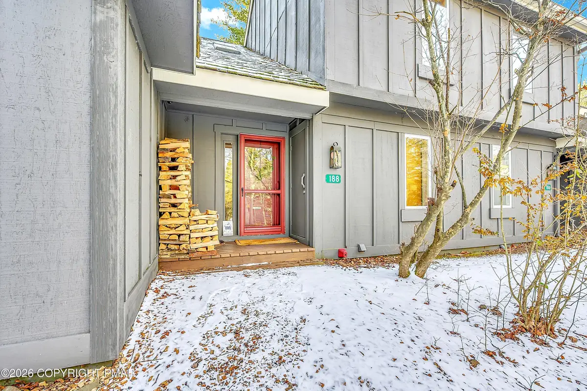 188 Snow Ridge Circle, Lake Harmony, PA 18624 - Image #1