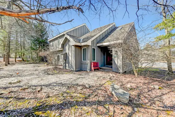 390 Snow Ridge Circle, Lake Harmony, PA 18624