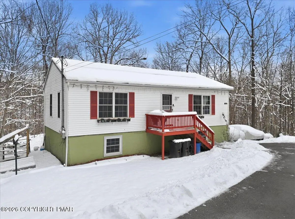 121 St Moritz Court, Henryville, PA 18332 - Image #1