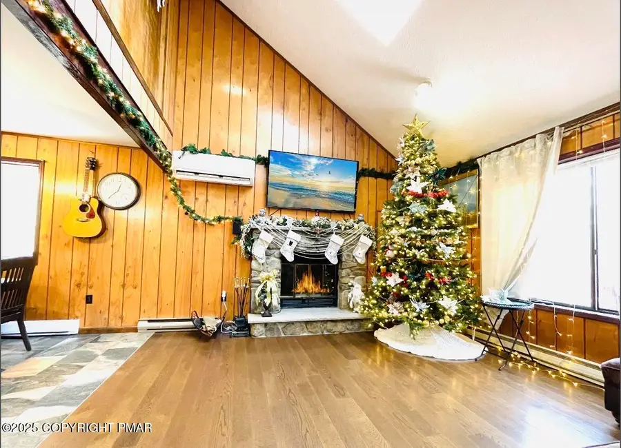 72 E Creek View Drive, Clifton Township, PA 18424 - Image #2