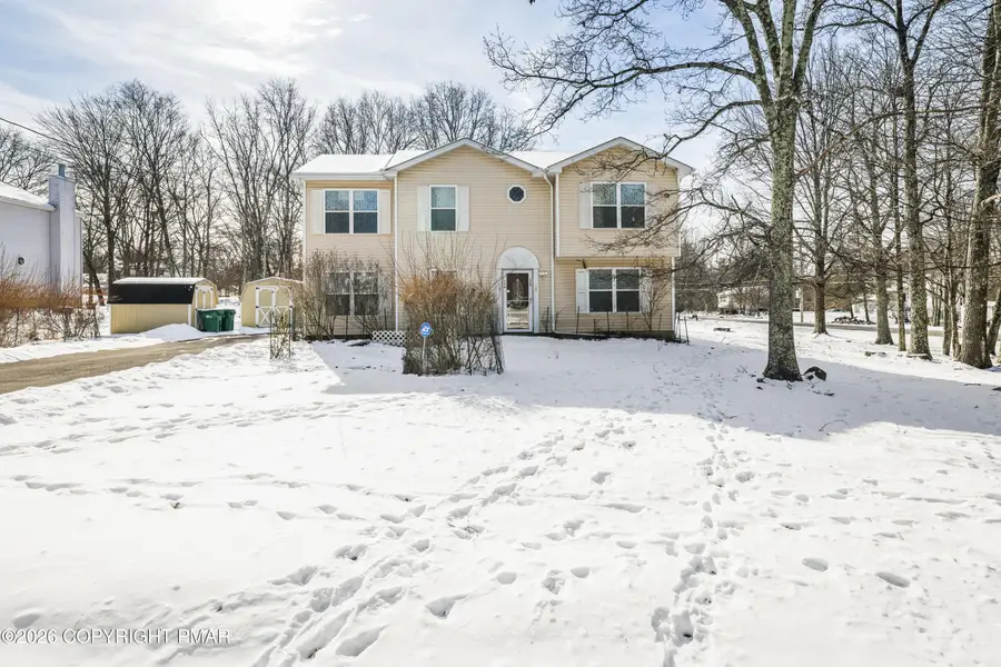 127 Simmons Place, Bushkill, PA 18324 - Image #2