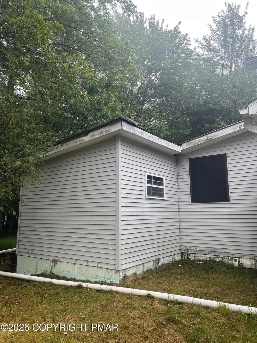 4116 Low Ridge Road, Pocono Summit, PA 18346 - #2