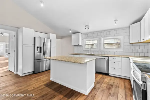 751 W Pennsylvania Avenue, Pen Argyl, PA 18072