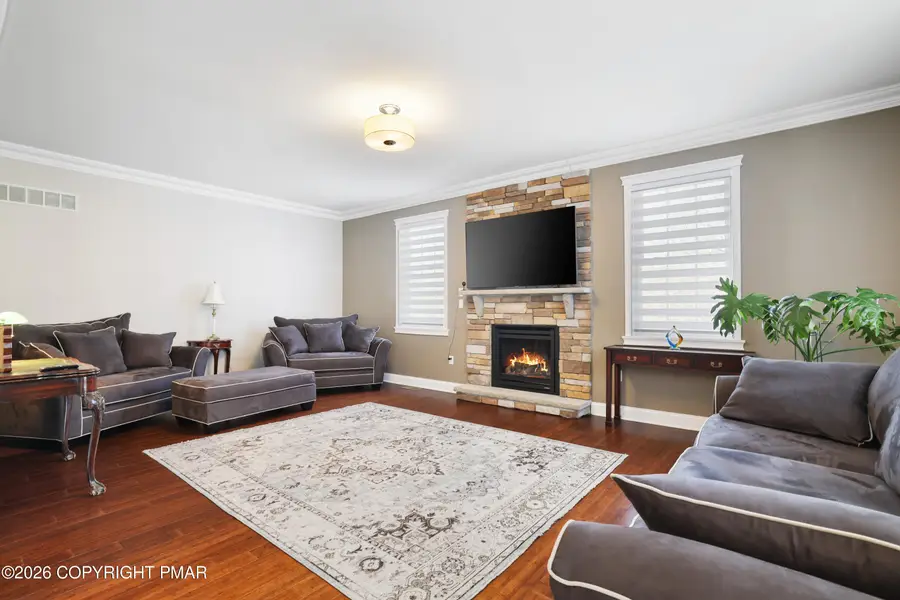 117 Fernwood Road, Bushkill, PA 18324 - #2