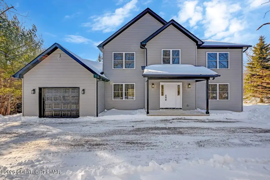 684 Minsi Trl Trail E, Long Pond, PA 18334 - Image #2