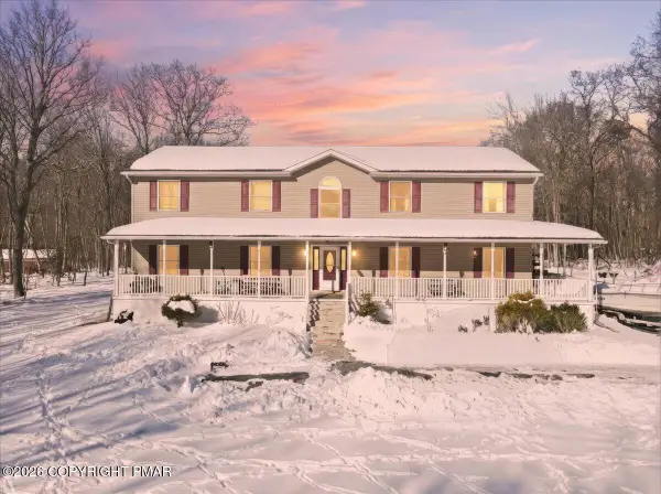 218 Spruce Run Drive, Dingmans Ferry, PA 18328