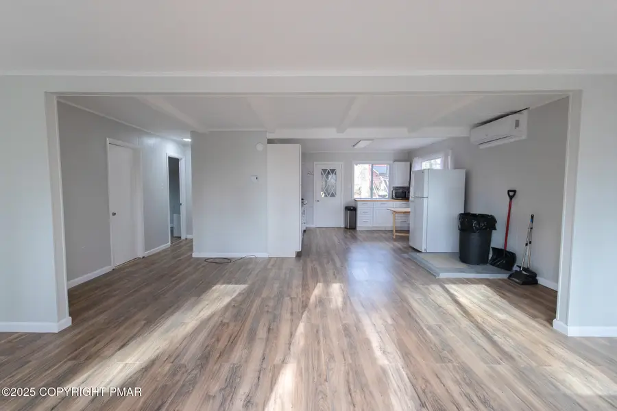 17 Hilltop Circle, East Stroudsburg, PA 18302 - #3