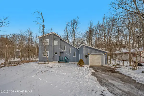 8574 Bumble Bee Way, Tobyhanna, PA 18466