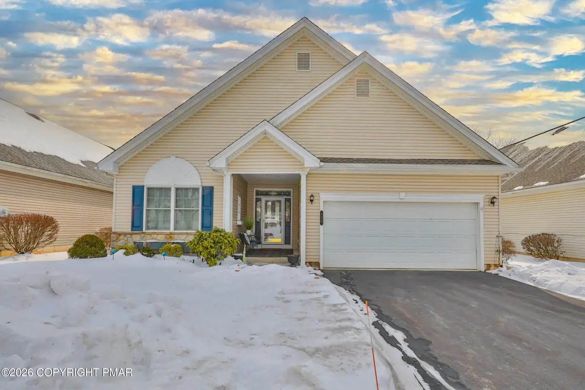 134 Glenmoor Circle S, Easton, PA 18045 - #1