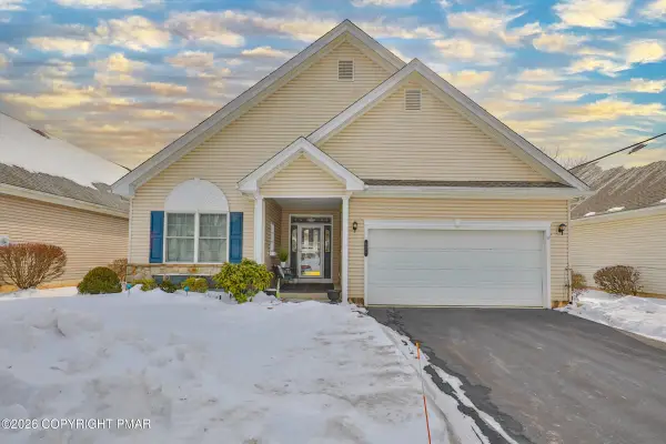 134 Glenmoor Circle S, Easton, PA 18045