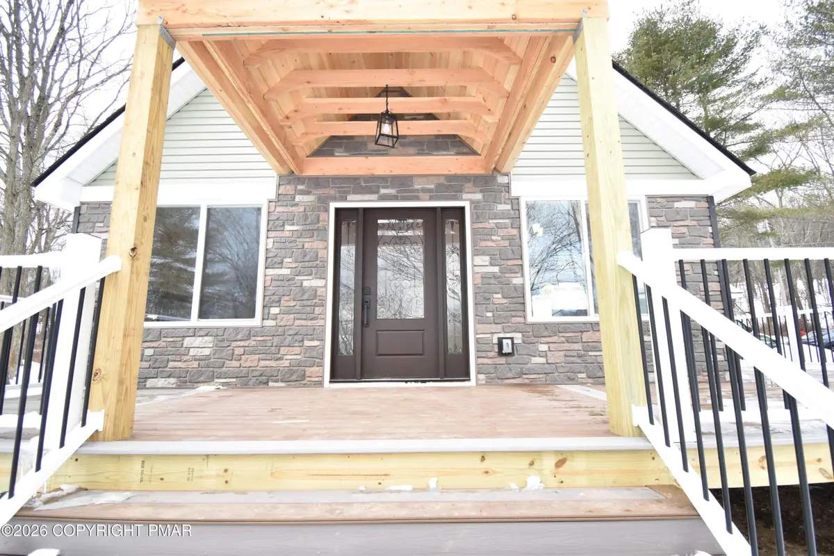 108 Stag Court, Bushkill, PA 18324 - #1