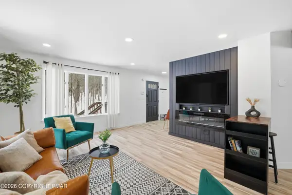 2309 Deer Track Lane, East Stroudsburg, PA 18302