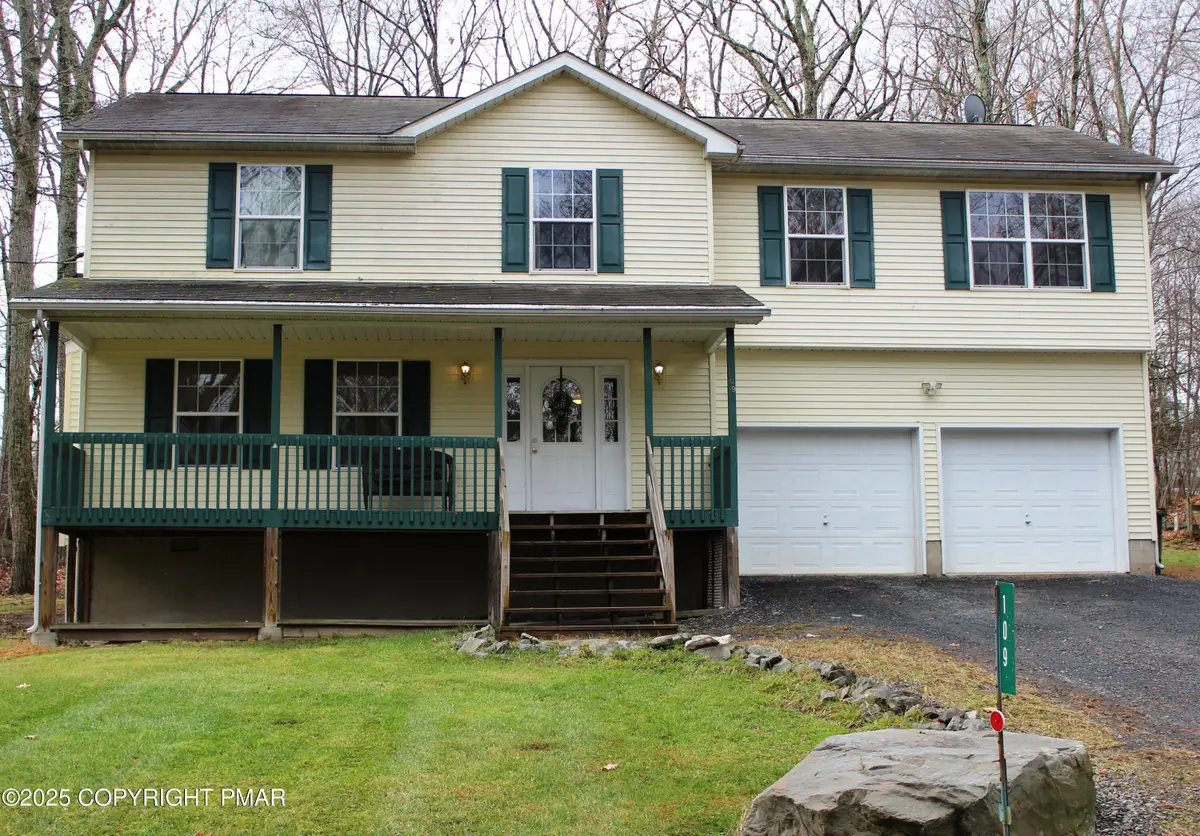 109 Blue Bird Way, East Stroudsburg, PA 18302 - #1