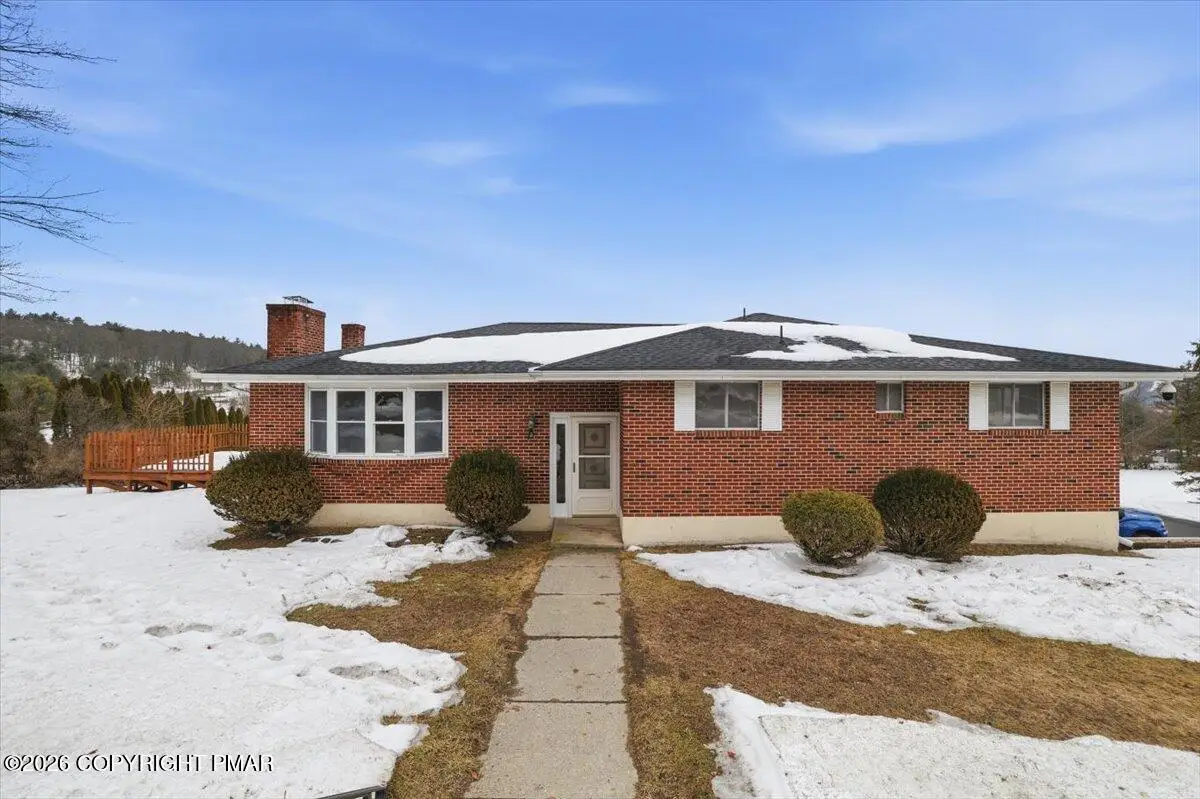 194 Countryside Drive, Brodheadsville, PA 18322 - #1