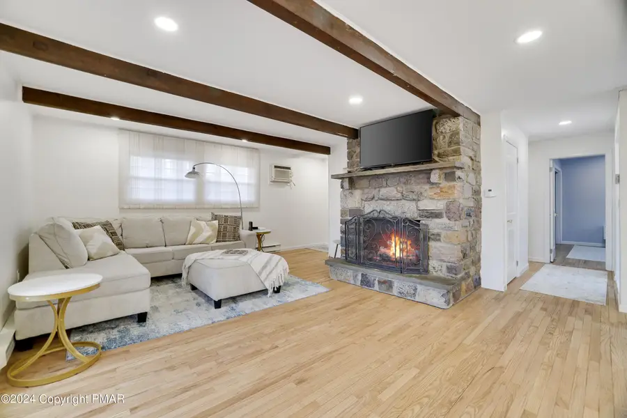 1674 Glade Drive, Long Pond, PA 18334 - #2